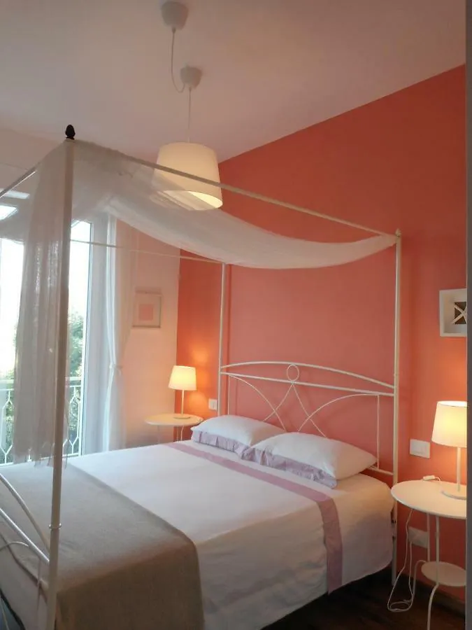 Holiday home Casa Chicca Villa Leivi Italy