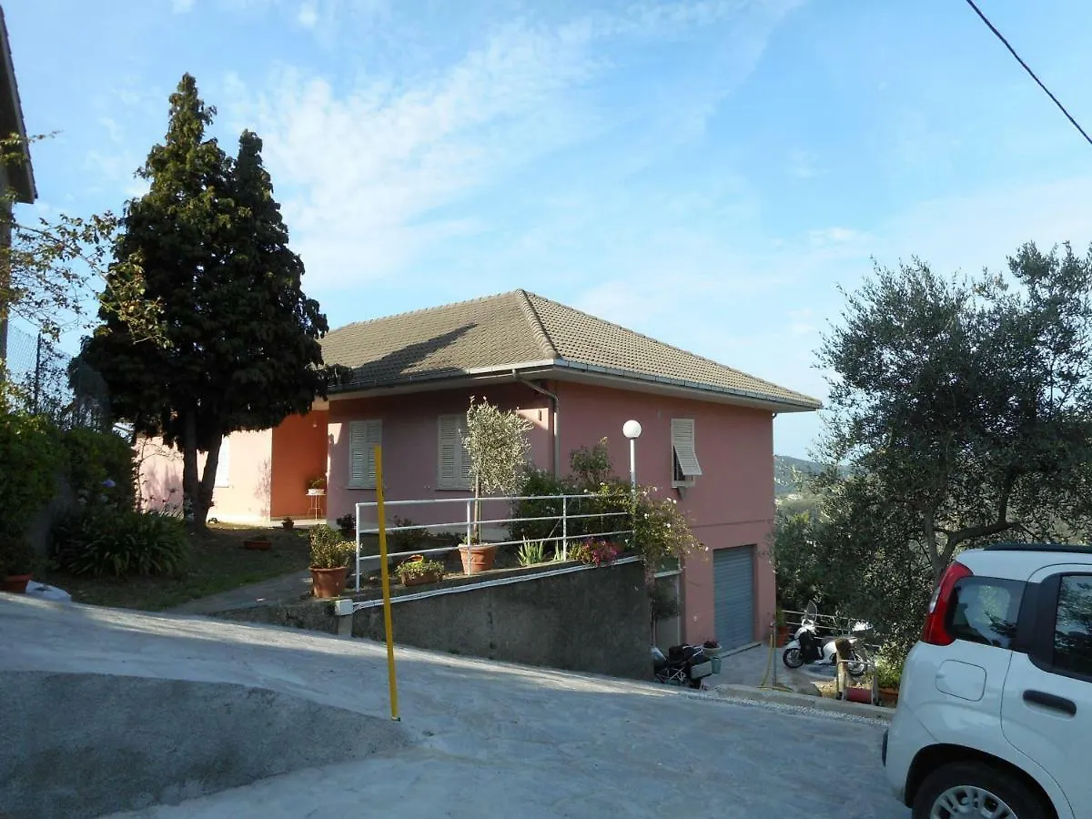 Holiday home Casa Chicca Villa Leivi Italy